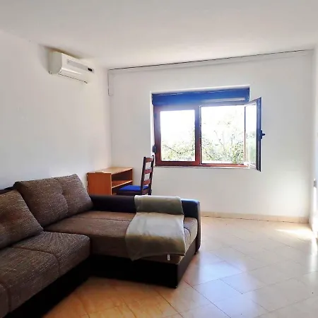 In Starigrad-paklenica 34262 *