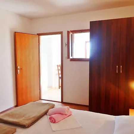 Vakantiehuis In Starigrad-paklenica 34262
