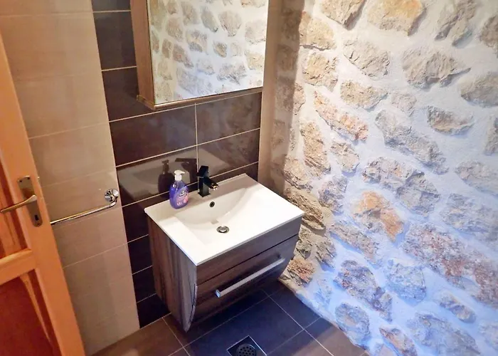 In Starigrad-paklenica 34262 *