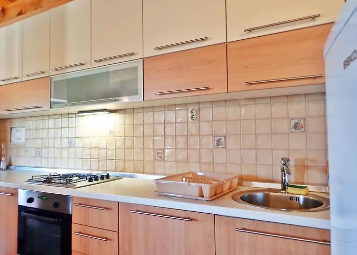 In Starigrad-paklenica 34262 * Starigrad Paklenica